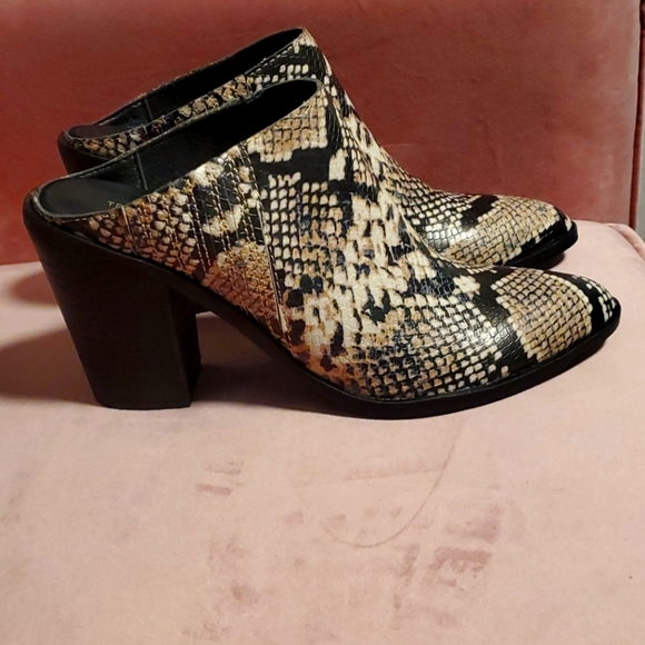 Slip on booty - Picture 1 of 7